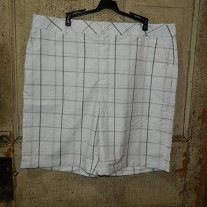 Under Armour Performance Plaid Golf Shorts Mens Size 40R (G-20)